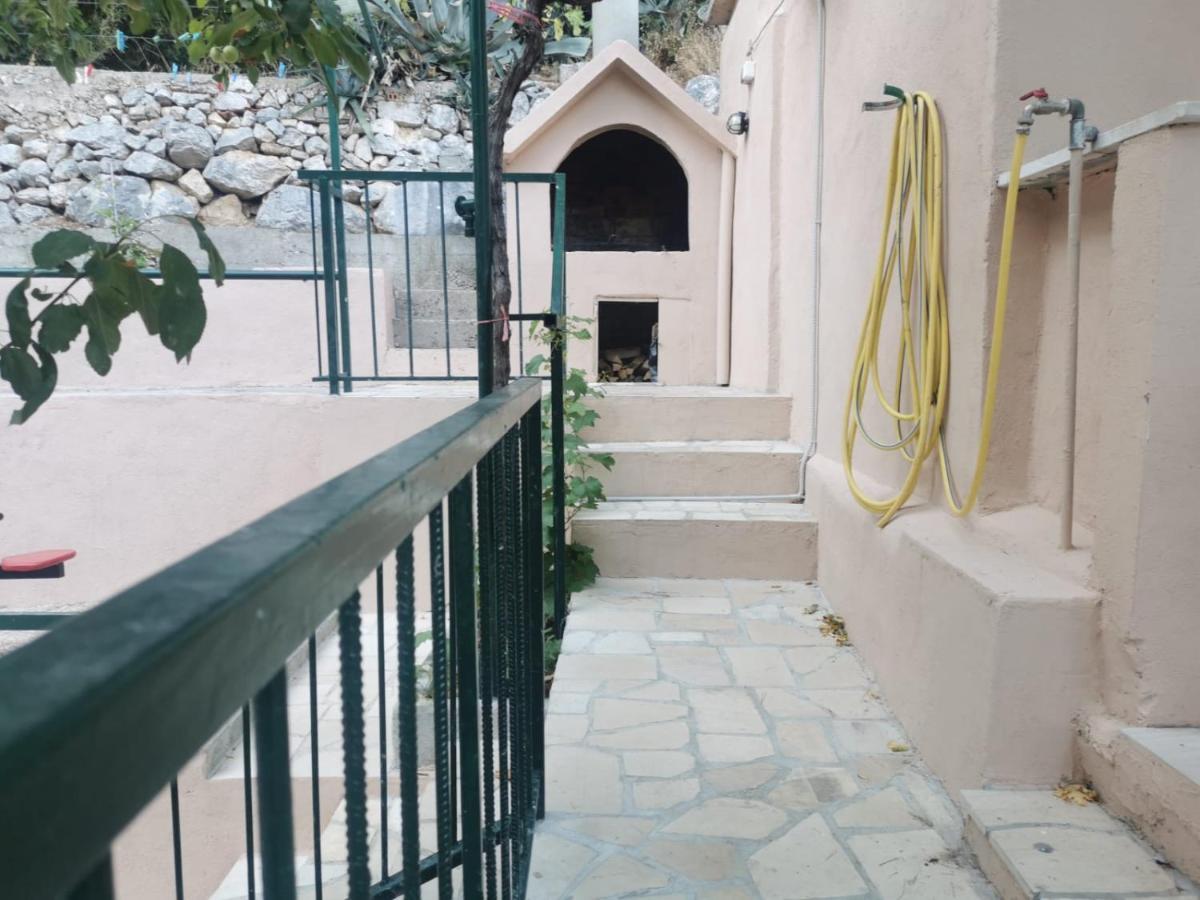 Big And Spacious Apartment In The Heart Of Omis Luaran gambar