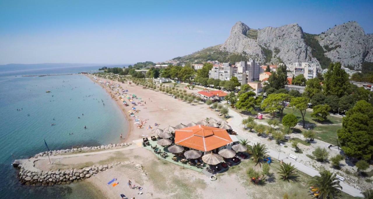 Big And Spacious Apartment In The Heart Of Omis Luaran gambar