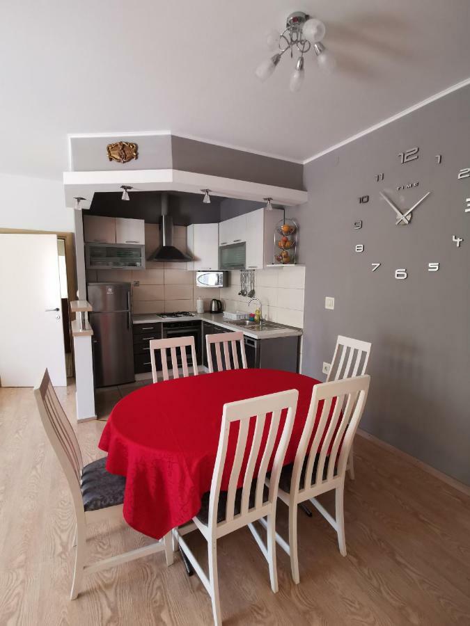 Big And Spacious Apartment In The Heart Of Omis Luaran gambar